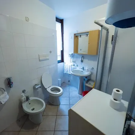 Aparthotel El Rocol 3*
