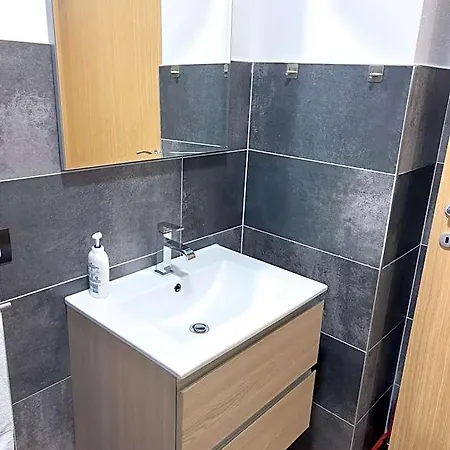Aparthotel El Rocol 3*
